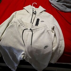 Nike tech fleece outfit medium